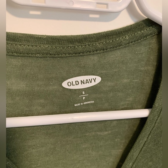 ✨3 for $15✨ Old Navy linen tee - Picture 3 of 3